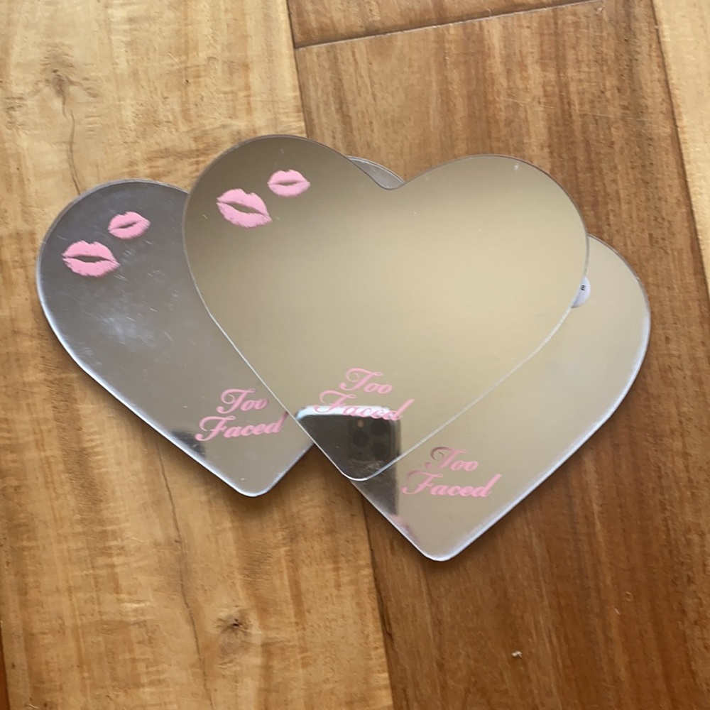 2 pack magnet heart mirrors